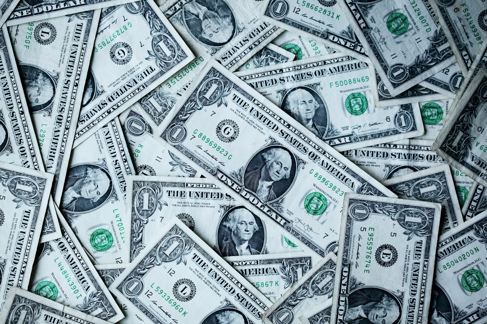 Hedging currency exposure for cross-border portfolios